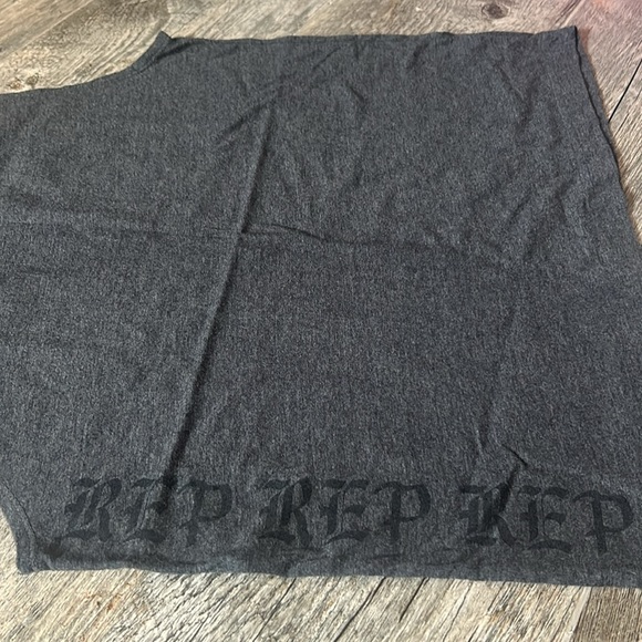 Taylor Swift Rep Tour Tank - Picture 5 of 8